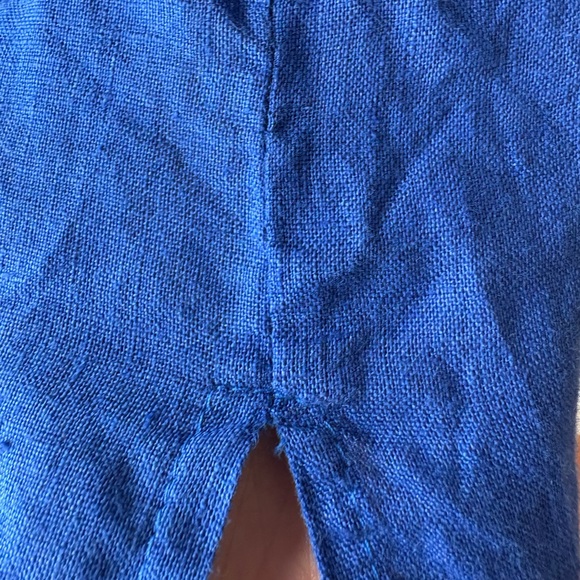 🇮🇹 Blue Linen Button-Up Top - Picture 8 of 12